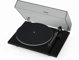 Pro-Ject T1 BT Piano OM5e