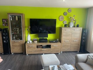 Zde jsme nainstalovali nový AV Receiver Denon AVC-X4800 a skvělé reprosoustavy Elac Vela FS 409.2 Black high gloss. S...